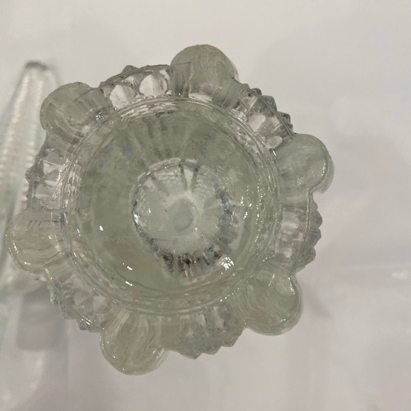 BEAUTIFUL VINTAGE PERFUME BOTTLE  MADE OF HEAVY CUT GLASS - Picture 3 of 11